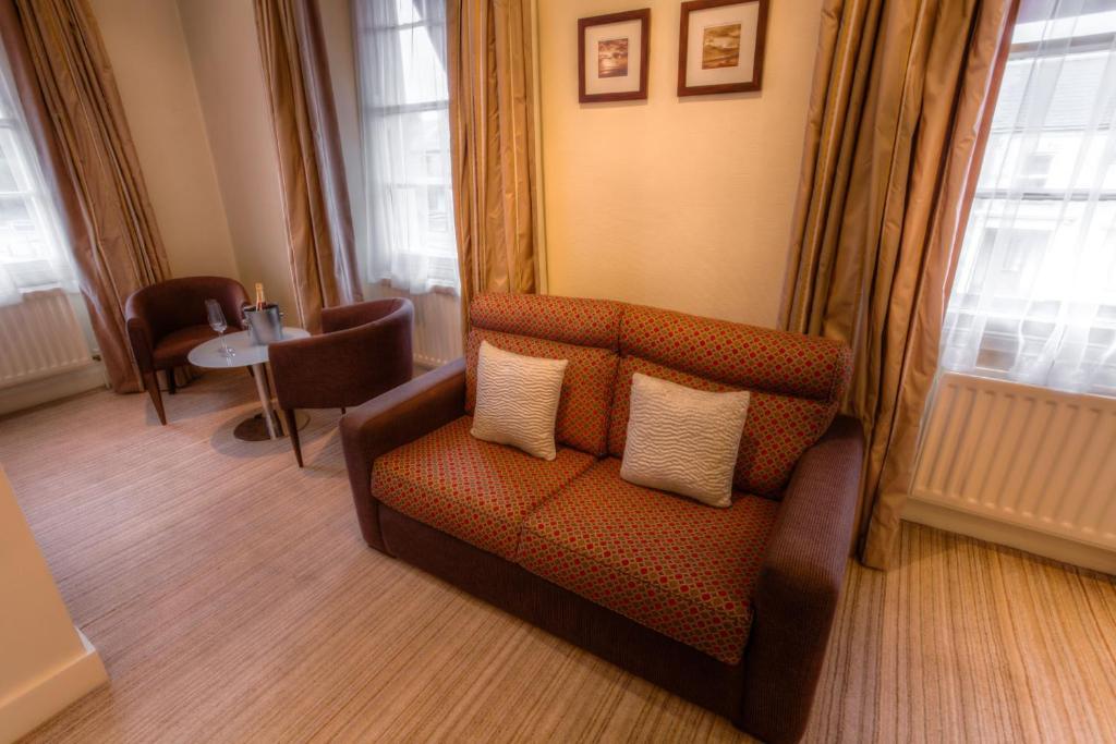 Strangford Arms Hotel Ньютаунардс Екстер'єр фото