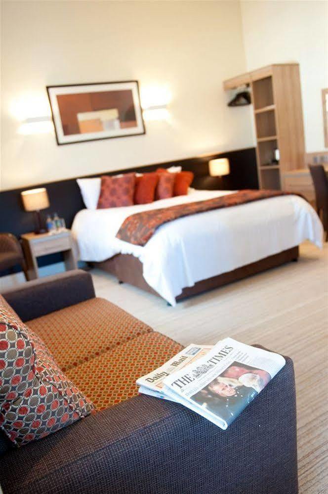 Strangford Arms Hotel Ньютаунардс Екстер'єр фото