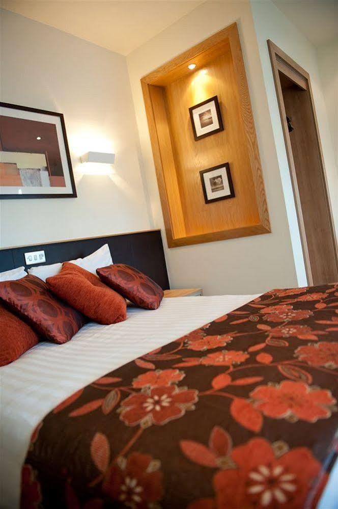 Strangford Arms Hotel Ньютаунардс Екстер'єр фото
