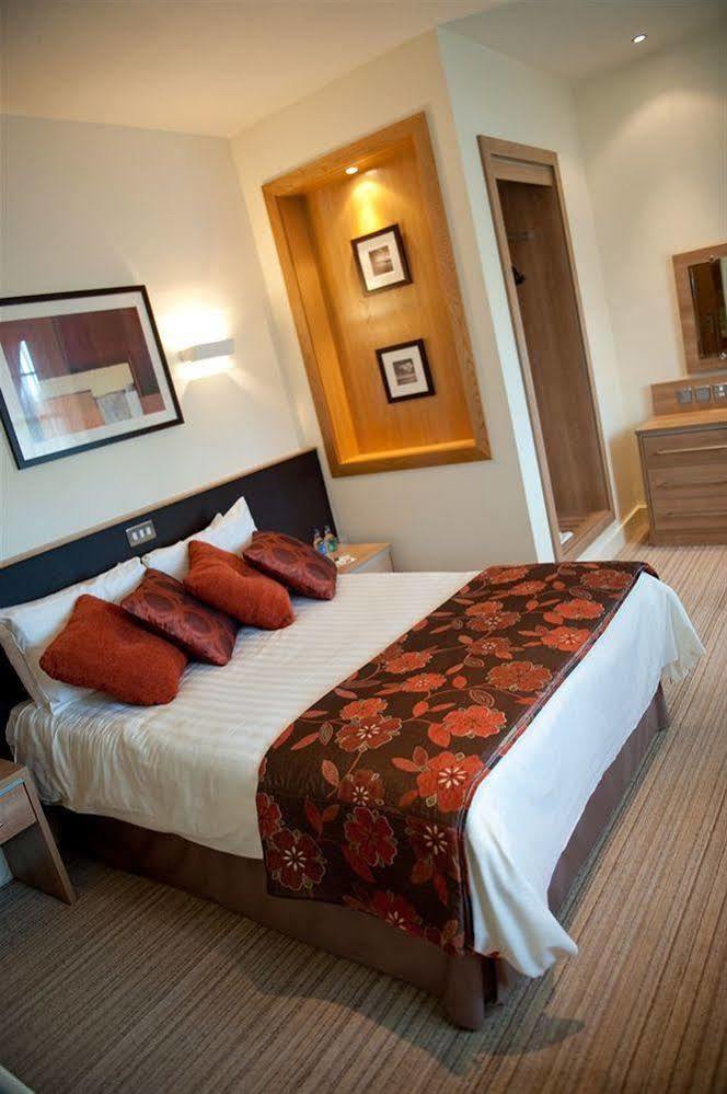 Strangford Arms Hotel Ньютаунардс Екстер'єр фото